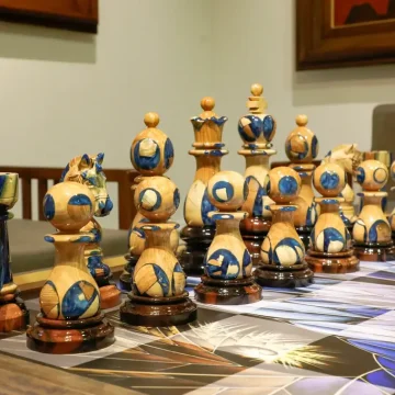 Full Set Giant Deluxe Chess Pieces with Board - High End Blended of Wood and Resin.